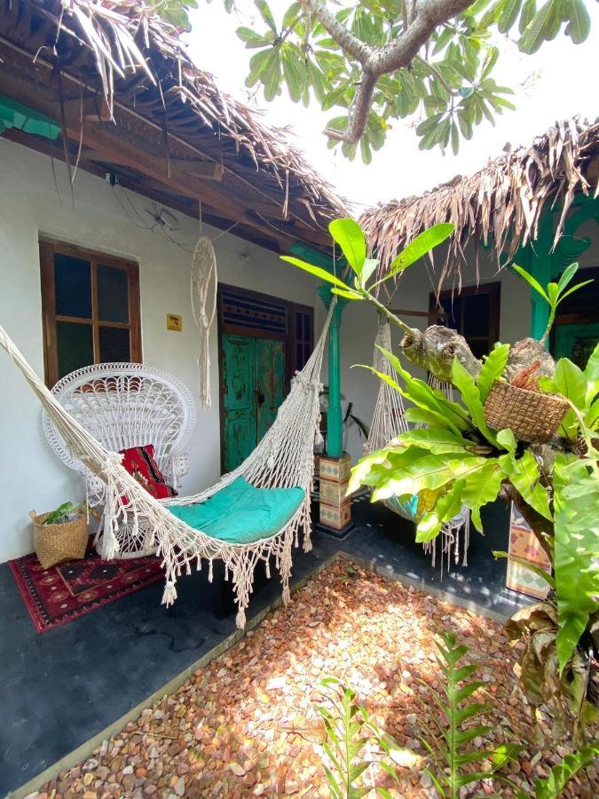 The Bodhi Tree Karimunjawa Hostel Luaran gambar