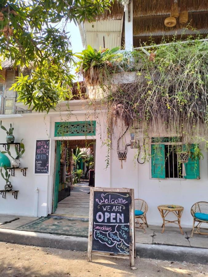 The Bodhi Tree Karimunjawa Hostel Luaran gambar