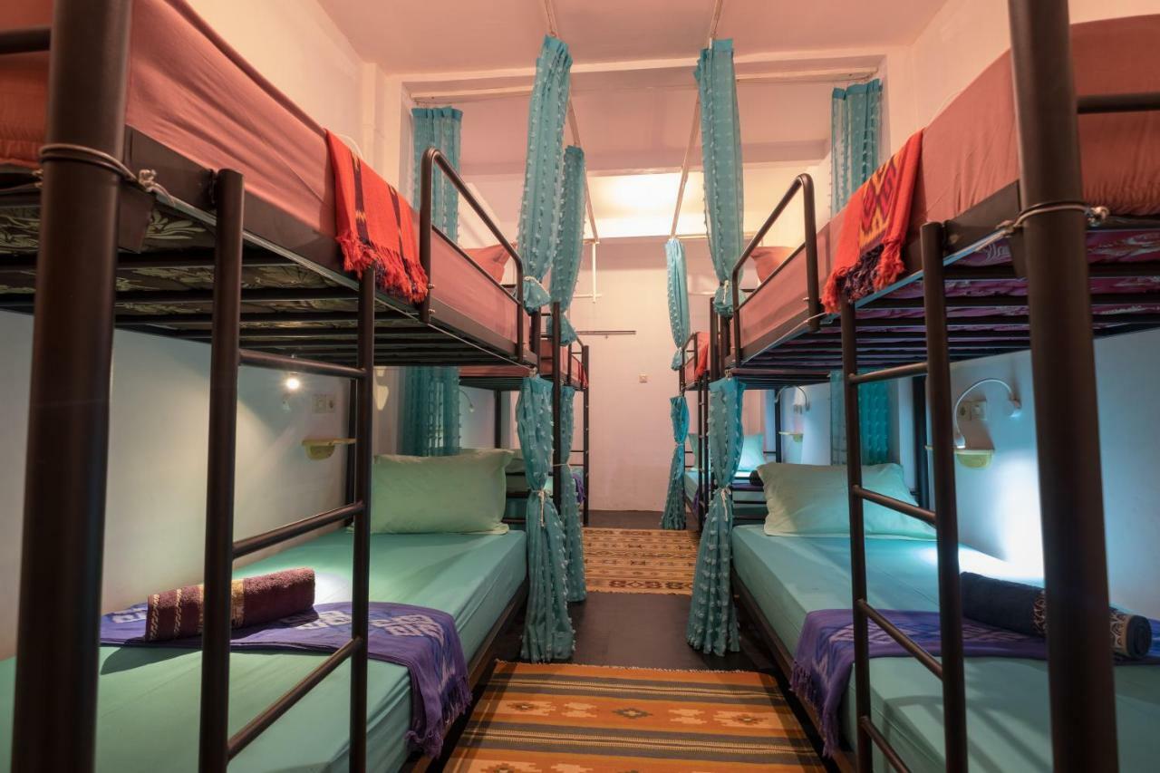 The Bodhi Tree Karimunjawa Hostel Luaran gambar